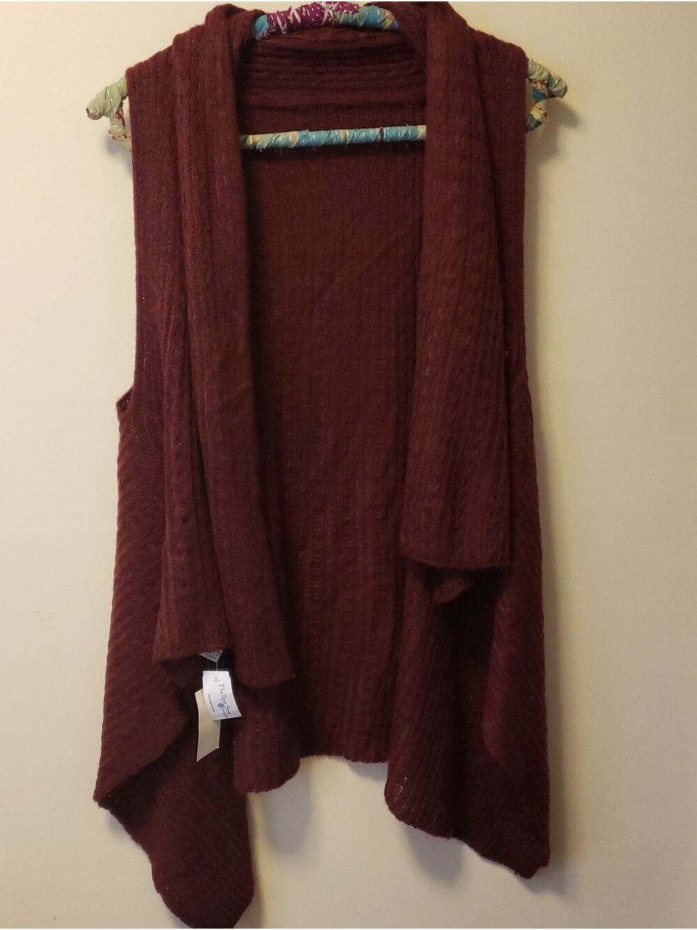 NWT Women's Sleeveless Open-Front Cardigan Vest - Burgundy